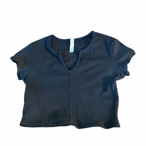 Alo Savvy Short Sleeve Rib Crop Top - Picture 2 of 3